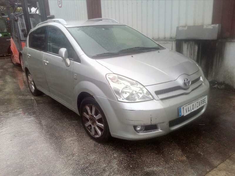 toyota corolla verso (r1) del año 2004