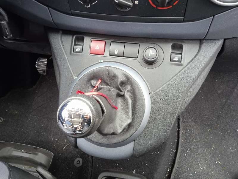 peugeot partner kombi del año 2013