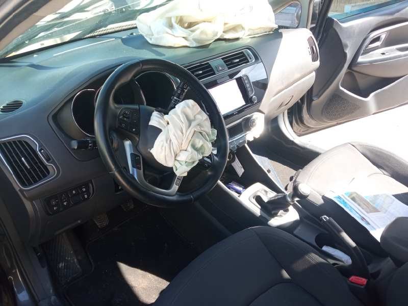 kia rio del año 2016