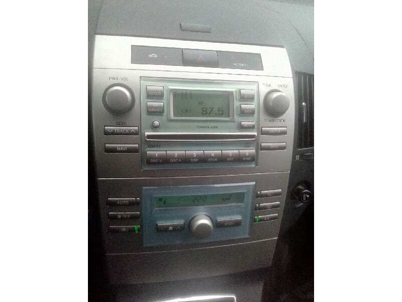 toyota corolla verso (r1) del año 2004