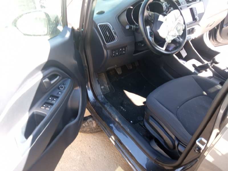 kia rio del año 2016