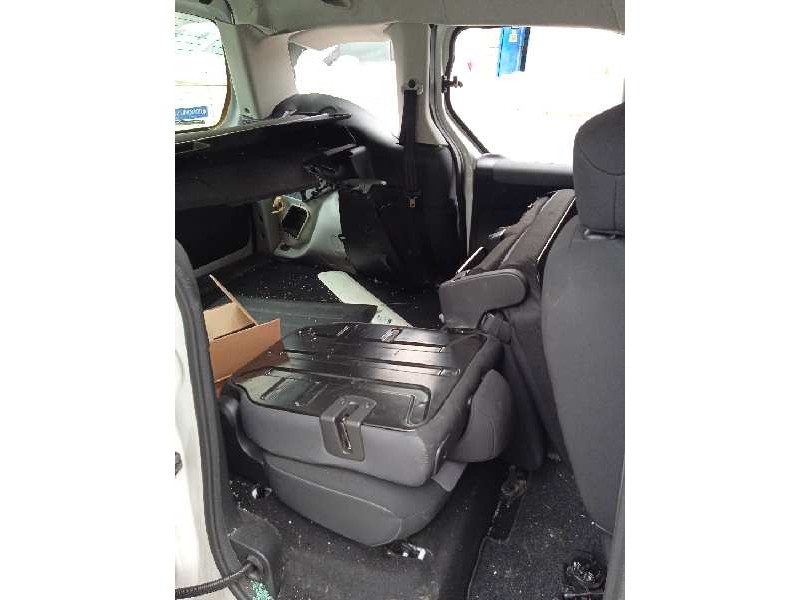 peugeot partner kombi del año 2013