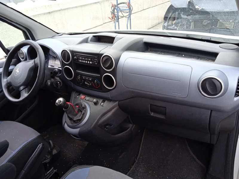 peugeot partner kombi del año 2013