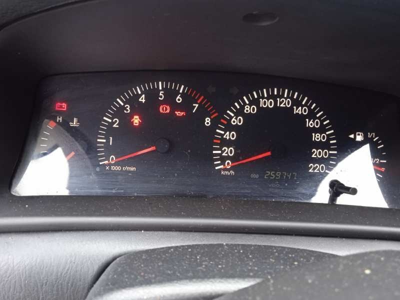 toyota corolla (e12) del año 2002