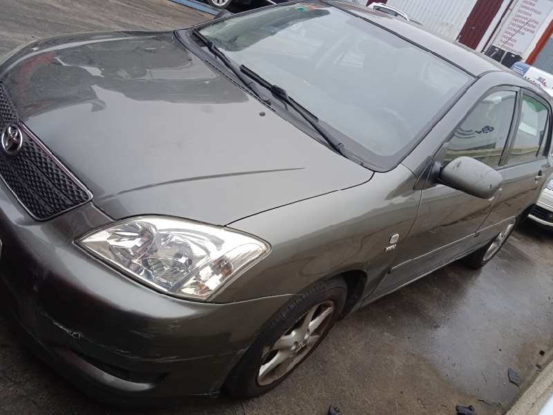 toyota corolla (e12) del año 2002