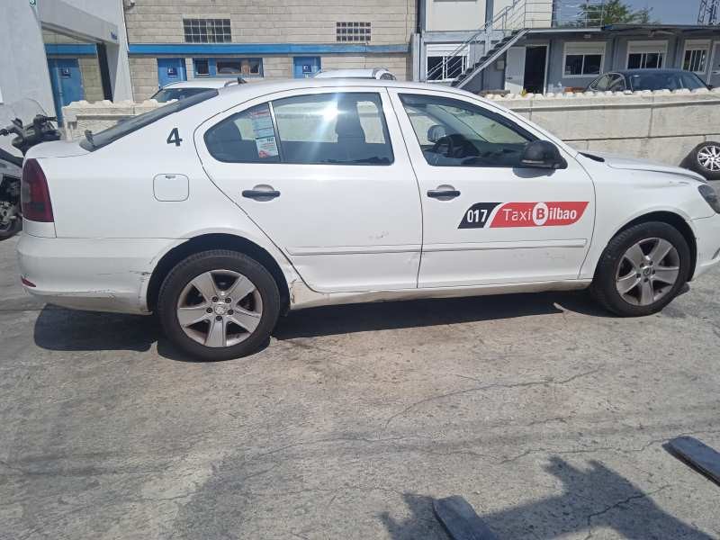 skoda octavia berlina (1z3) del año 2009