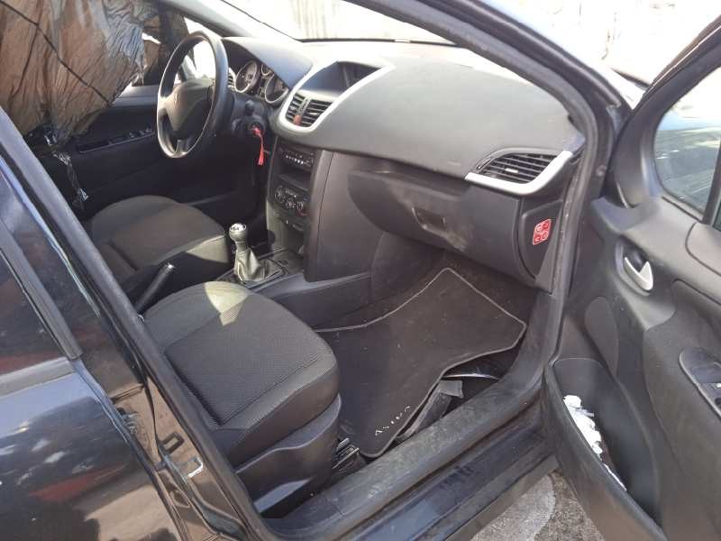 peugeot 207 del año 2010