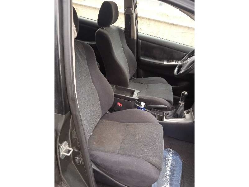 toyota corolla (e12) del año 2002