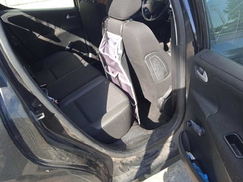 peugeot 207 del año 2010