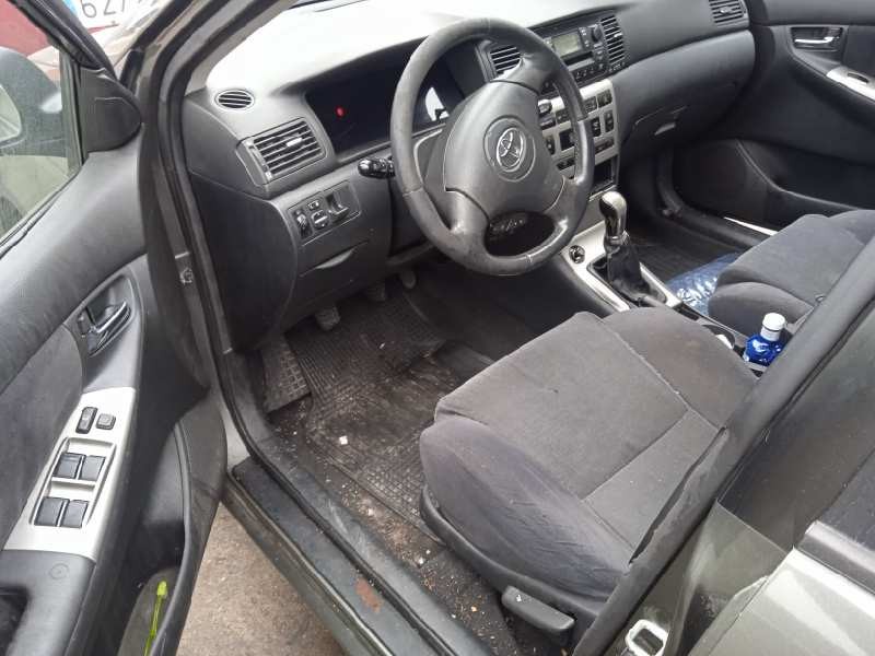 toyota corolla (e12) del año 2002