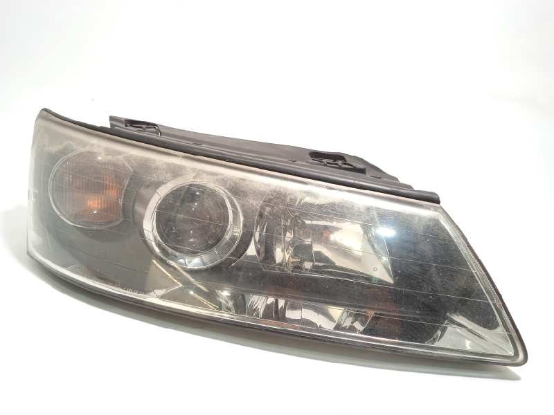 Recambio de faro derecho para hyundai sonata (nf) 2.0 crdi cat referencia OEM IAM 921023KXXX  