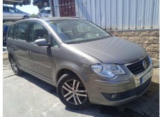 VOLKSWAGEN TOURAN (1T2)