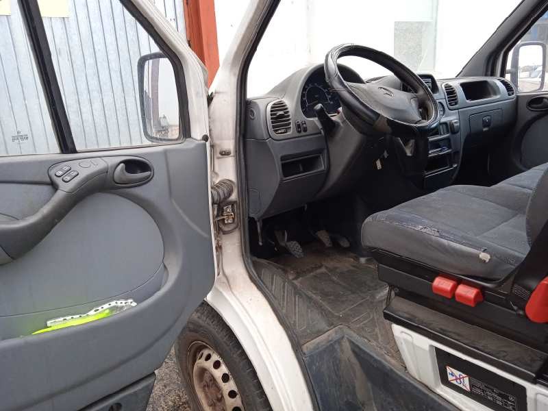 mercedes-benz sprinter 02.00  caja cerrada, techo elevado del año 2005