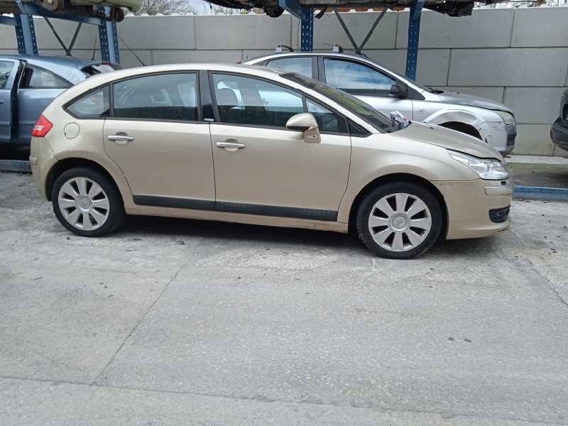 citroën c4 berlina del año 2004