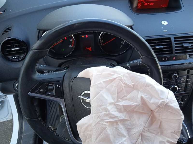 opel meriva b del año 2013