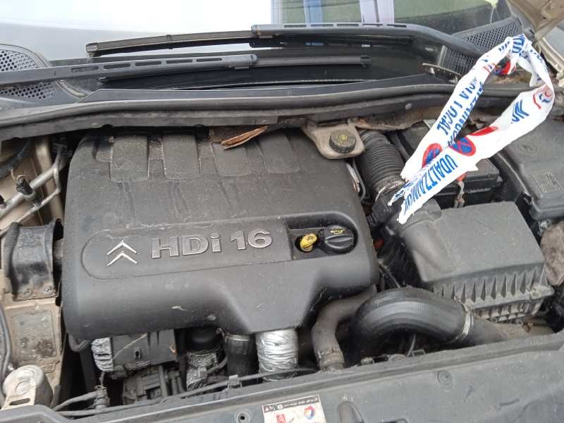 citroën c4 berlina del año 2004