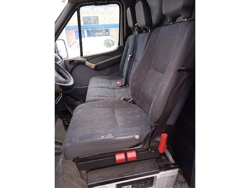 mercedes-benz sprinter 02.00  caja cerrada, techo elevado del año 2005