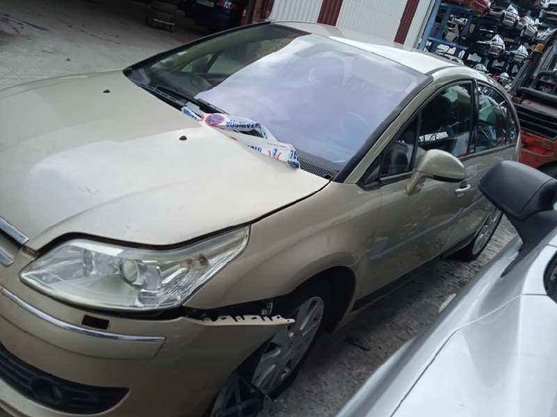 citroën c4 berlina del año 2004