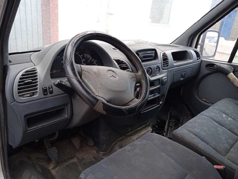 mercedes-benz sprinter 02.00  caja cerrada, techo elevado del año 2005