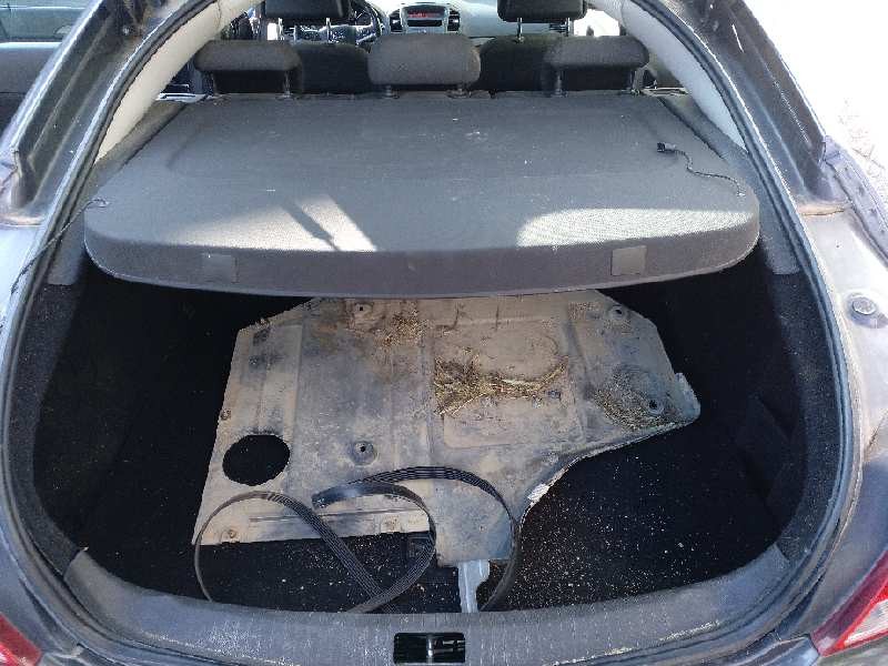 opel insignia berlina del año 2010