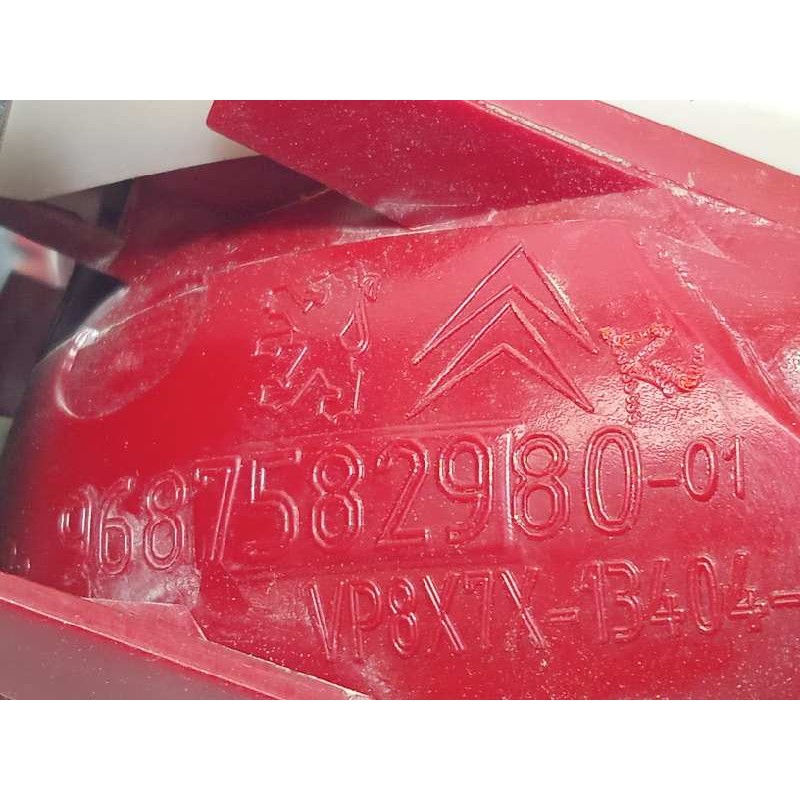 Recambio de piloto trasero derecho interior para citroën c5 berlina premier referencia OEM IAM 9687582980  