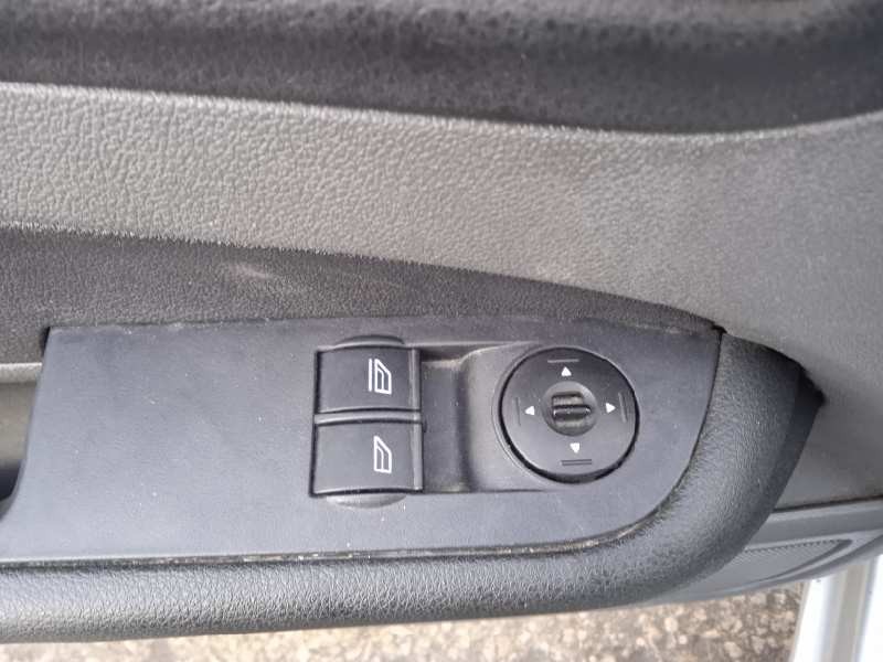 ford focus berlina (cap) del año 2006