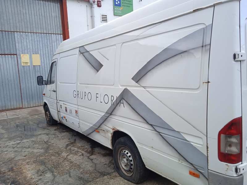 mercedes-benz sprinter 02.00  caja cerrada, techo elevado del año 2005