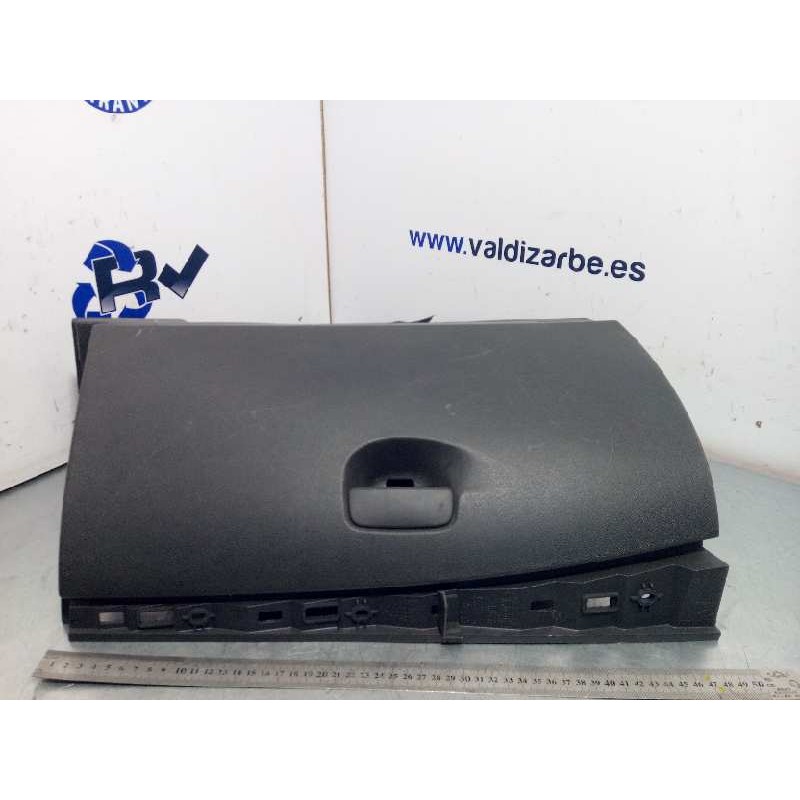 Recambio de guantera para renault megane iii sport tourer business referencia OEM IAM 681080020R  