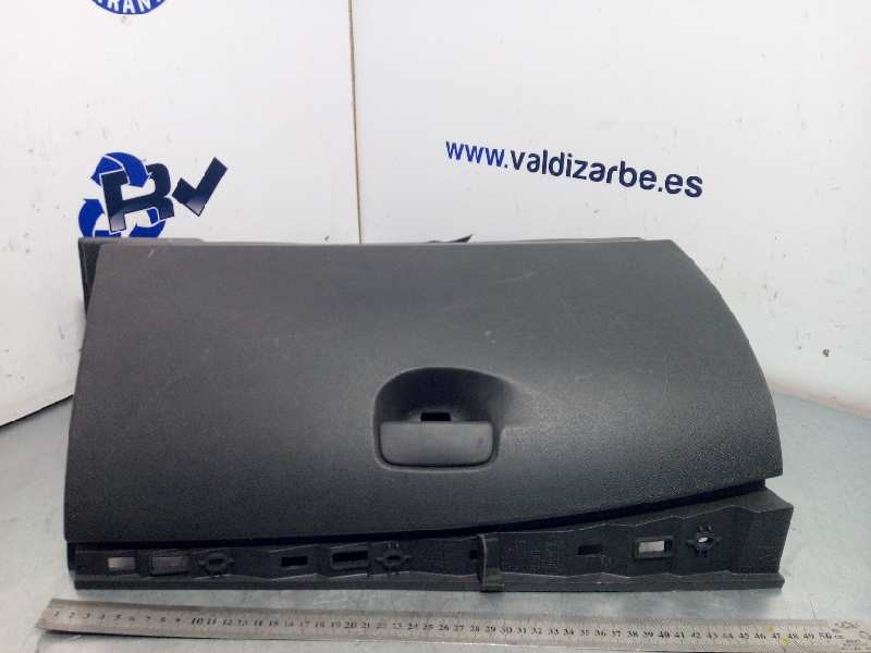 Recambio de guantera para renault megane iii sport tourer business referencia OEM IAM 681080020R  