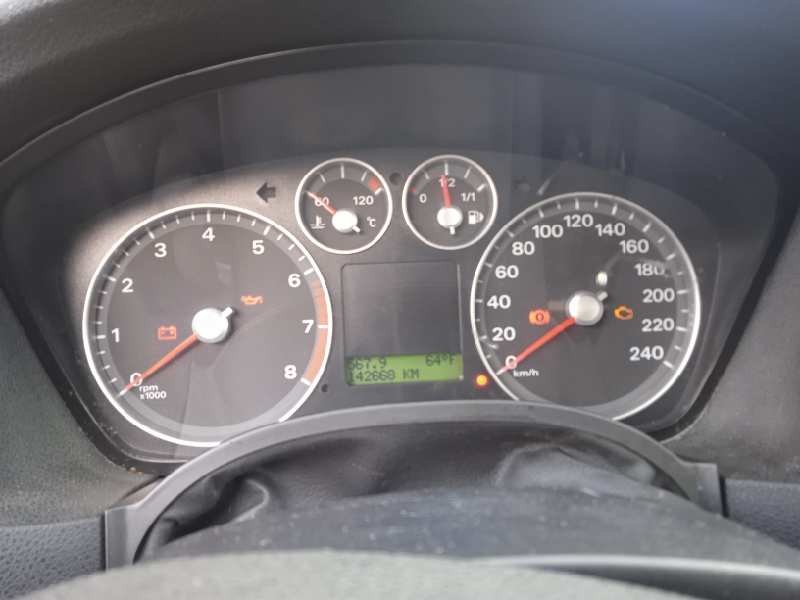 ford focus berlina (cap) del año 2006