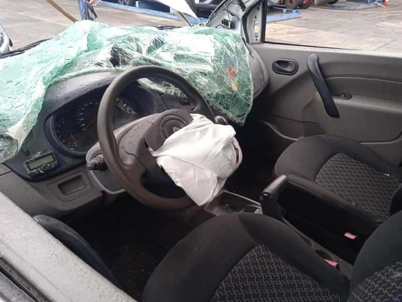 renault kangoo del año 2010