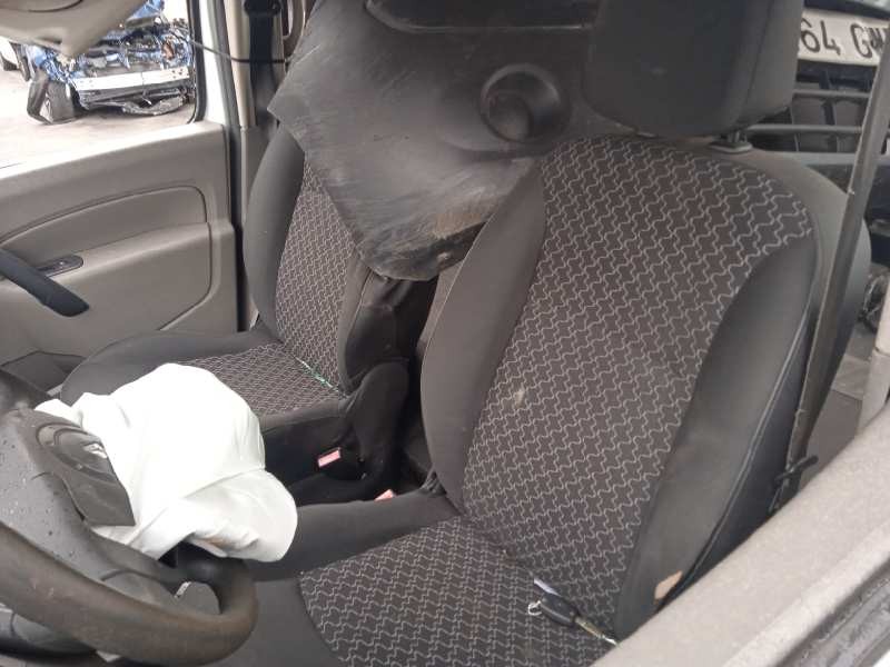 renault kangoo del año 2010