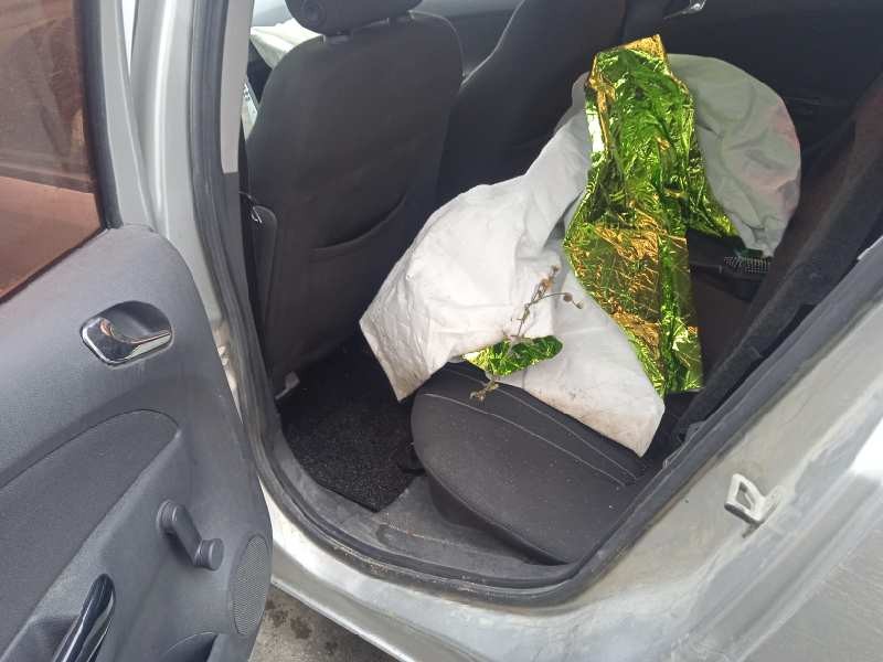 opel corsa d del año 2009