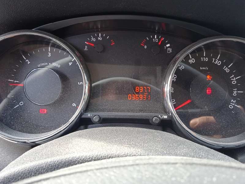 peugeot 5008 del año 2011