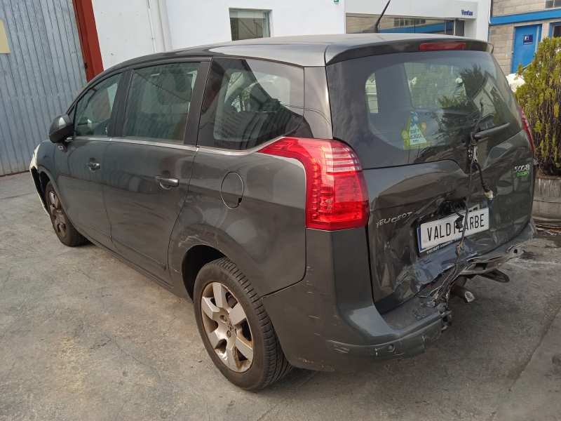 peugeot 5008 del año 2011