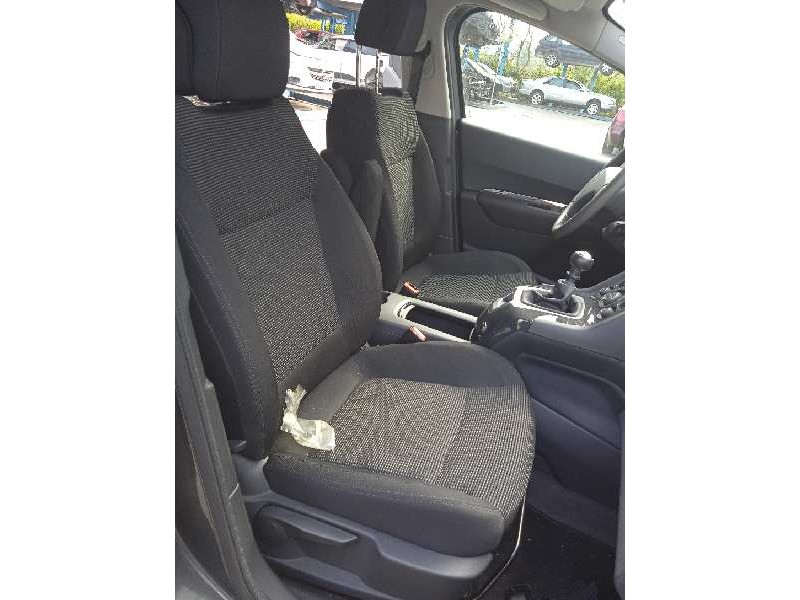 peugeot 5008 del año 2011