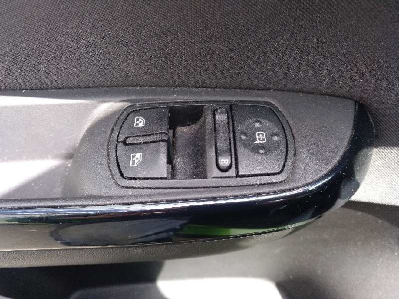 opel corsa e del año 2017