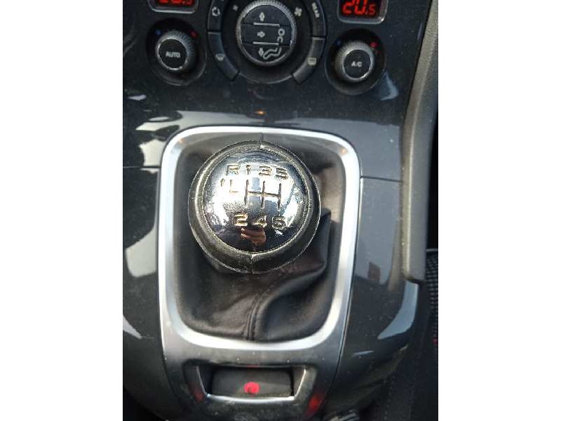 peugeot 5008 del año 2011