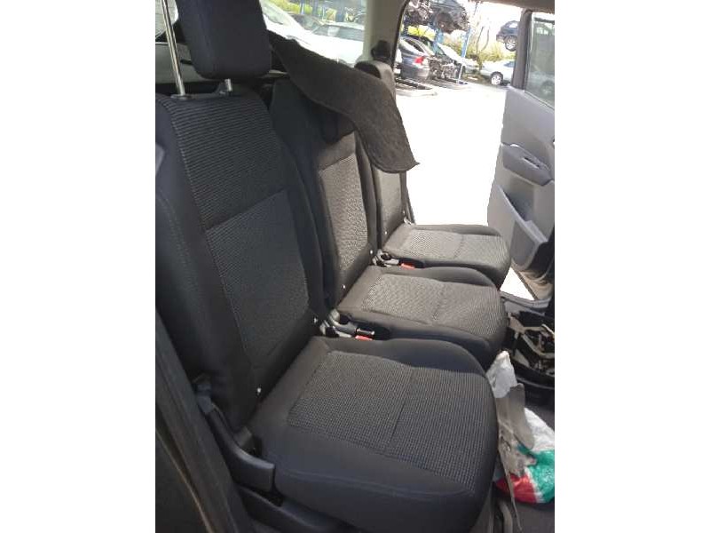 peugeot 5008 del año 2011