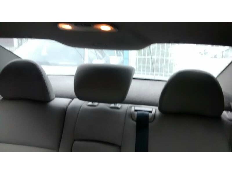 volvo s40 berlina del año 2006