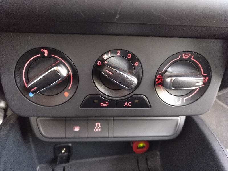 audi a1 sportback (8xa) del año 2013