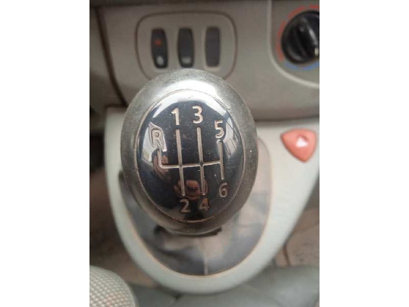 opel vivaro del año 2006