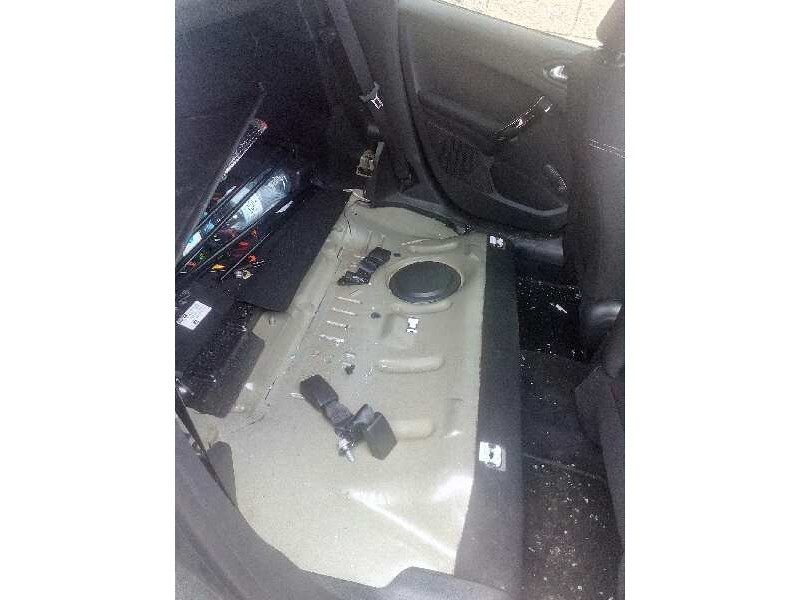 peugeot 208 del año 2015