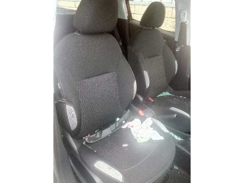 peugeot 208 del año 2015