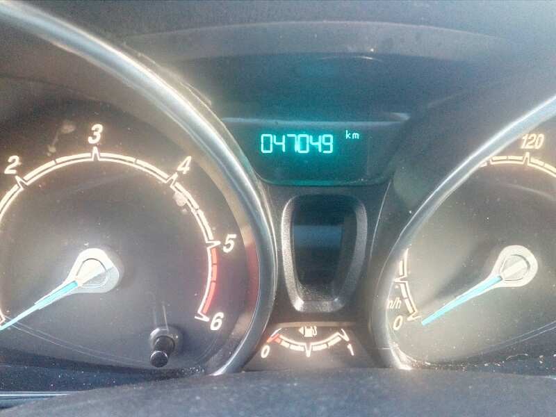 ford fiesta (ccn) del año 2015