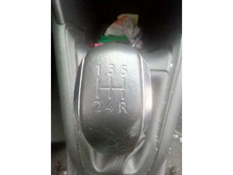 peugeot 208 del año 2015