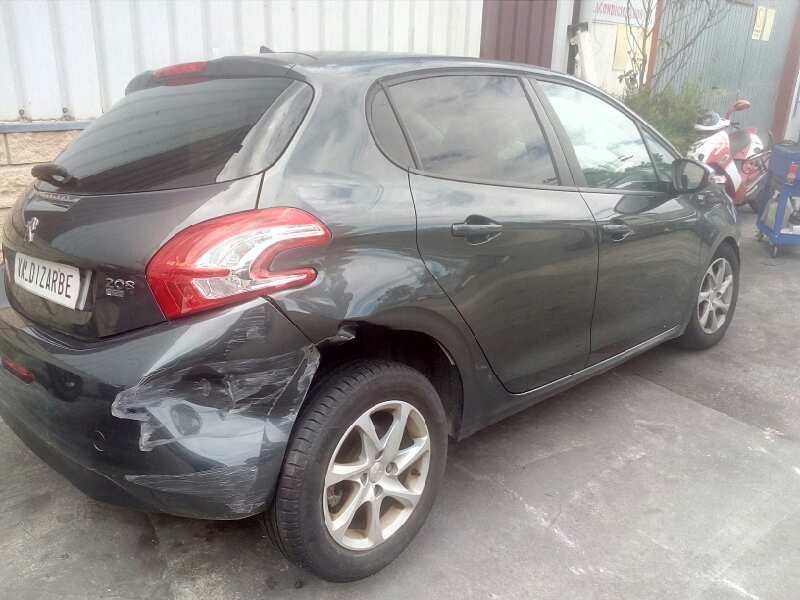 peugeot 208 del año 2015