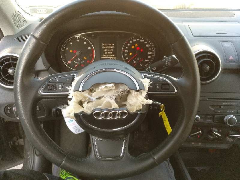 audi a1 sportback (8xa) del año 2013