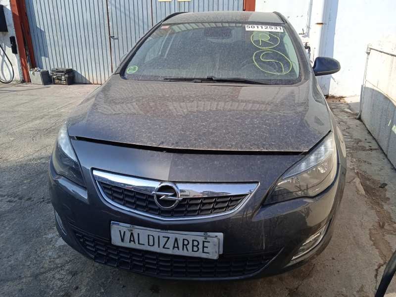 opel astra j sports tourer del año 2011