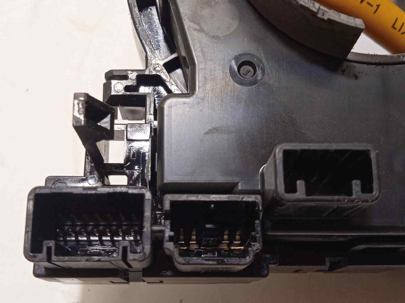 Recambio de anillo airbag para mazda 3 lim. () 2.2 turbodiesel cat referencia OEM IAM KD4966CS0A  